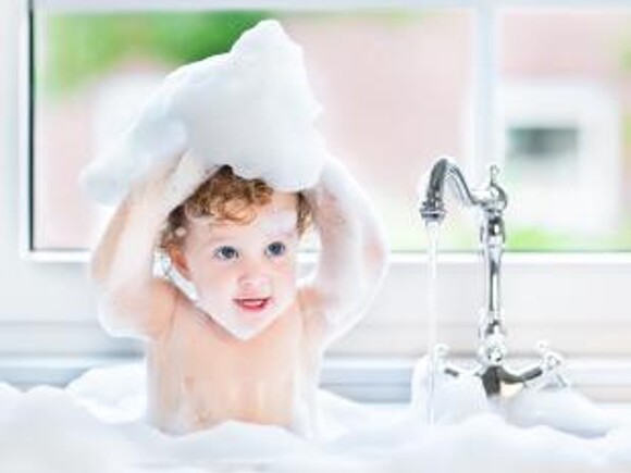 วิธีอาบน้ำเด็กทารก