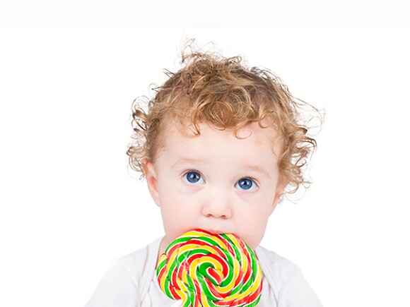 สัญญาณของการแพ้น้ำตาลแลคโตสในทารก